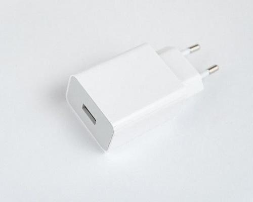 Почему подключение USB-флешки к зарядному устройству безопасно и как это работает / Питание и аккумуляторы / iXBT Live